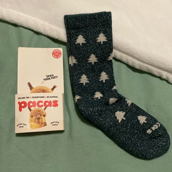 PACAS Alpaca Wool Socks Women’s Holiday Crew NWT - Picture 2 of 4